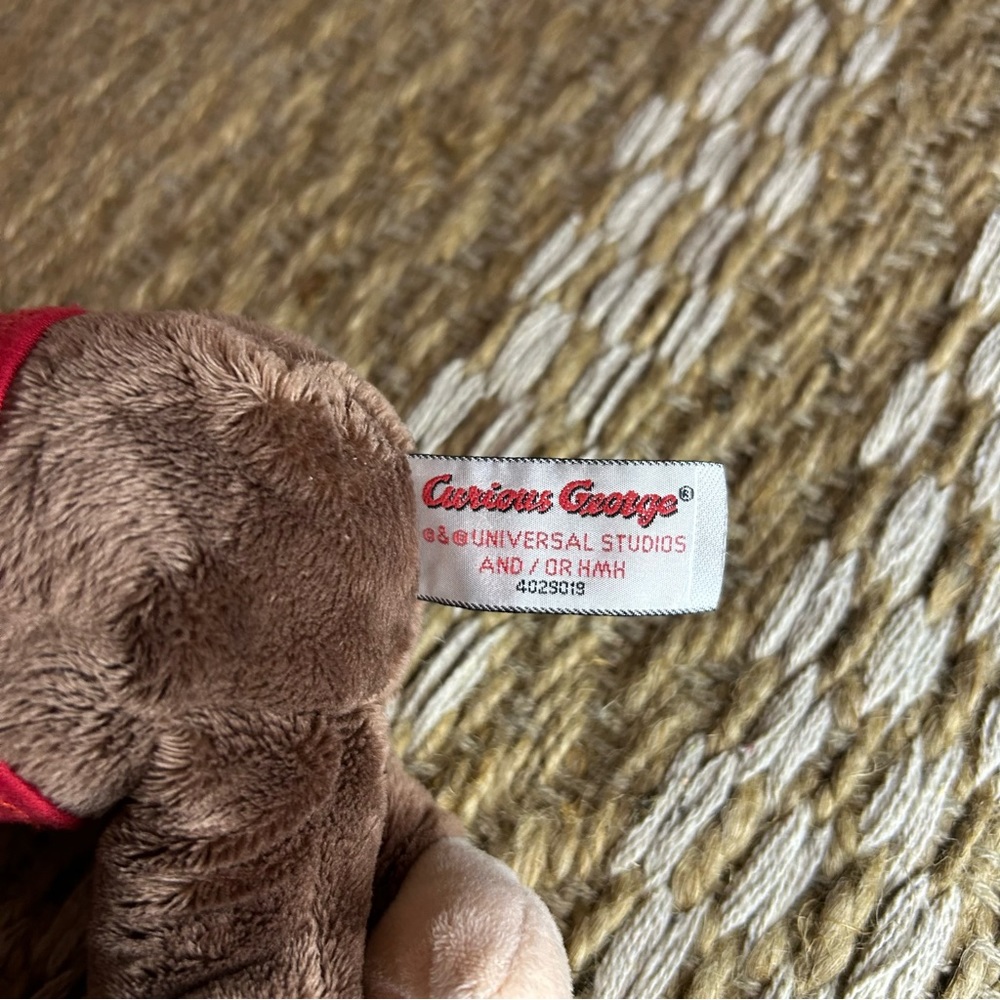 Curious George Plush - Picture 3 of 3